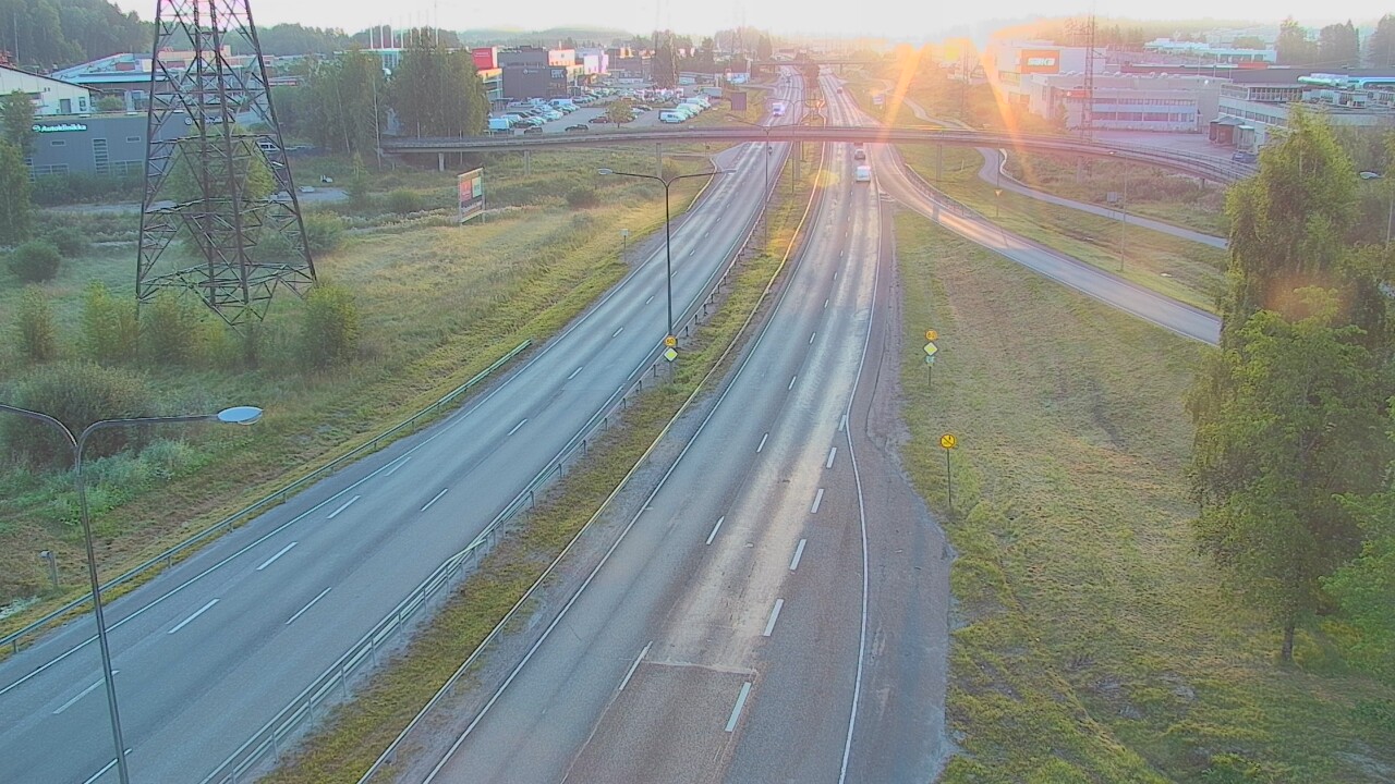 Weather Camera Image Road 50 Vantaa Vihdintie, Vantaa, Uusimaa