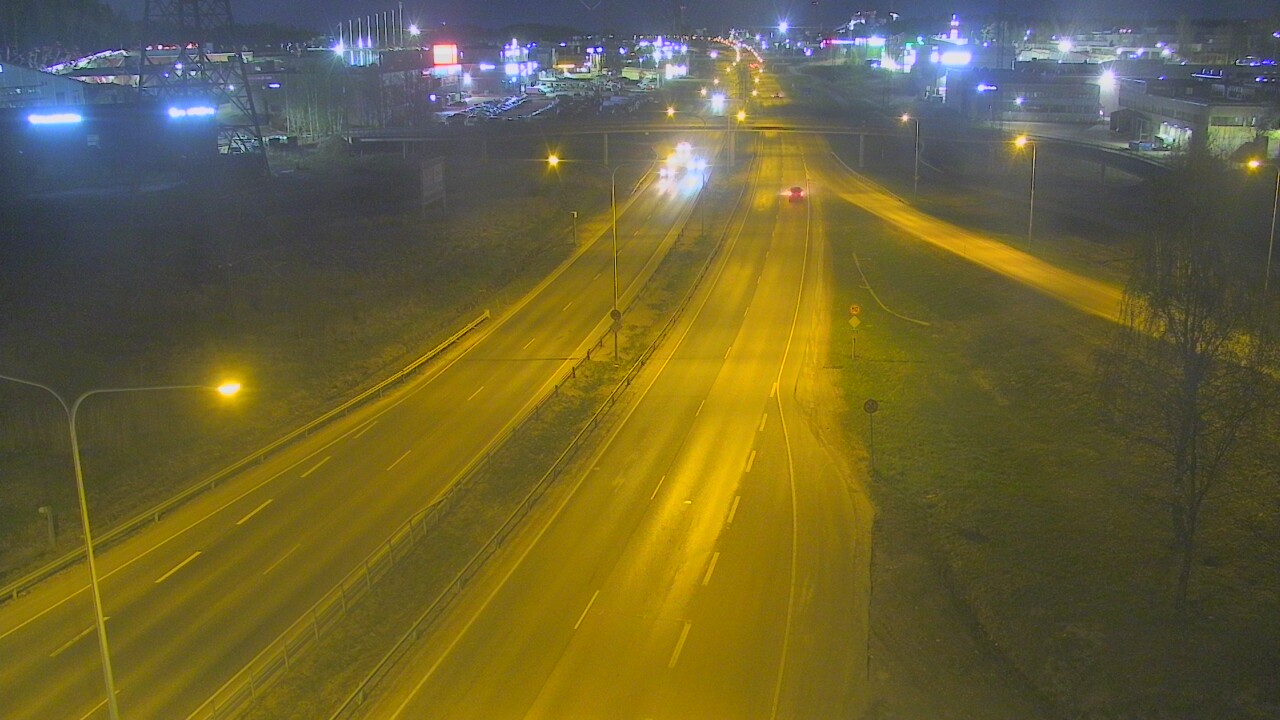 Weather Camera Image Road 50 Vantaa Vihdintie, Vantaa, Uusimaa