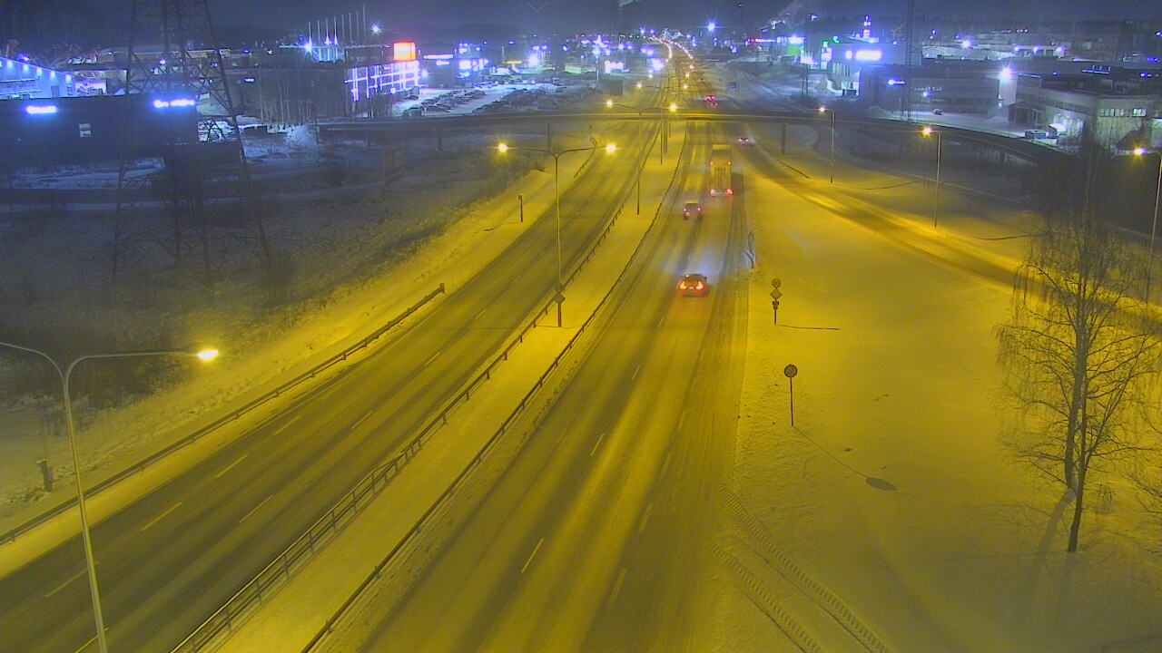 Weather Camera Image Road 50 Vantaa Vihdintie, Vantaa, Uusimaa