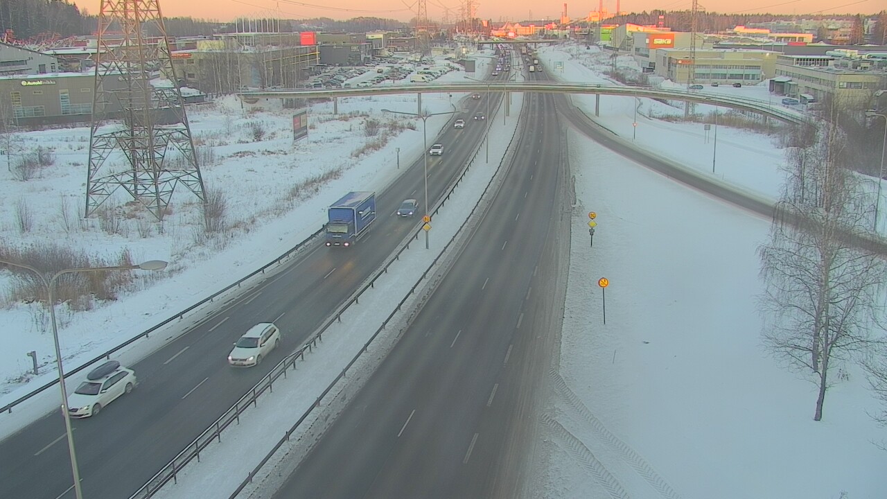Weather Camera Image Road 50 Vantaa Vihdintie, Vantaa, Uusimaa