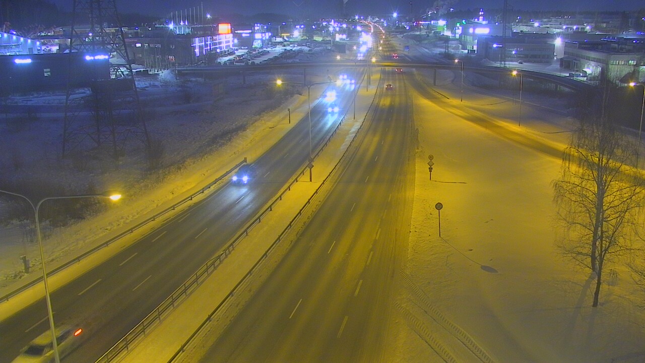 Weather Camera Image Road 50 Vantaa Vihdintie, Vantaa, Uusimaa