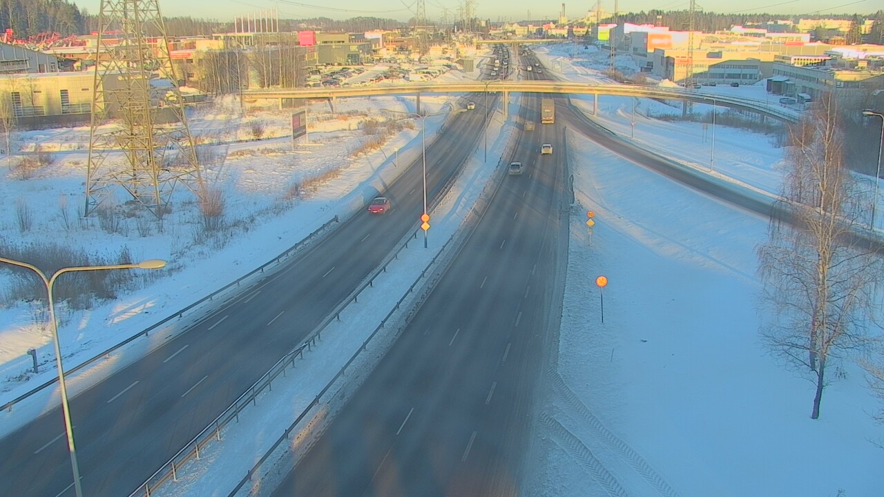 Weather Camera Image Road 50 Vantaa Vihdintie, Vantaa, Uusimaa