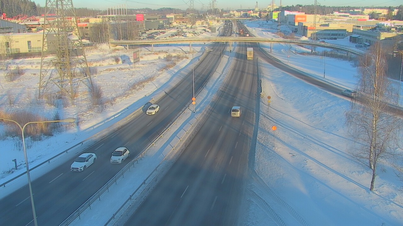 Weather Camera Image Road 50 Vantaa Vihdintie, Vantaa, Uusimaa