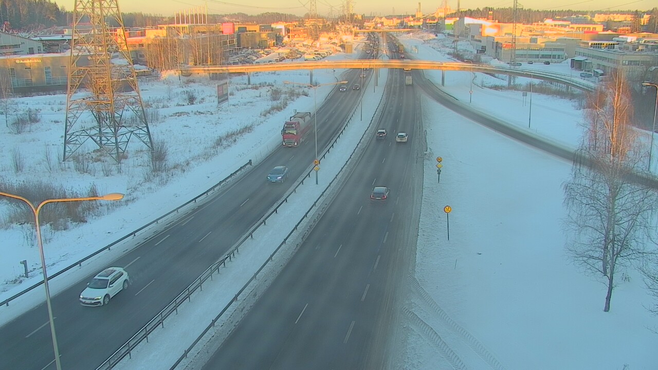 Weather Camera Image Road 50 Vantaa Vihdintie, Vantaa, Uusimaa
