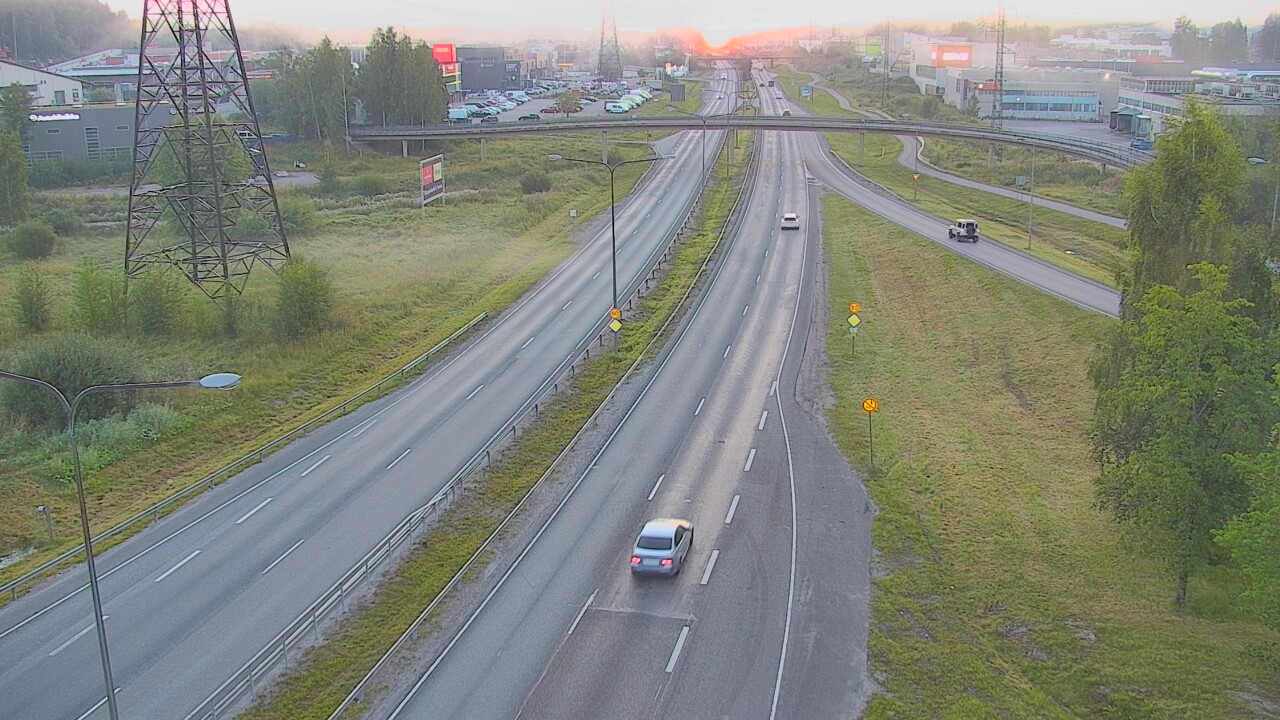 Weather Camera Image Road 50 Vantaa Vihdintie, Vantaa, Uusimaa