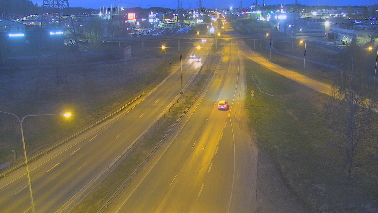 Weather Camera Image Road 50 Vantaa Vihdintie, Vantaa, Uusimaa