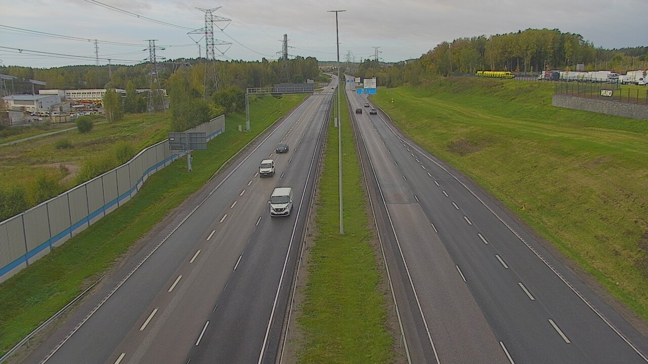 Weather Camera Image Road 50 Vantaa Martinlaakso, Vantaa, Uusimaa