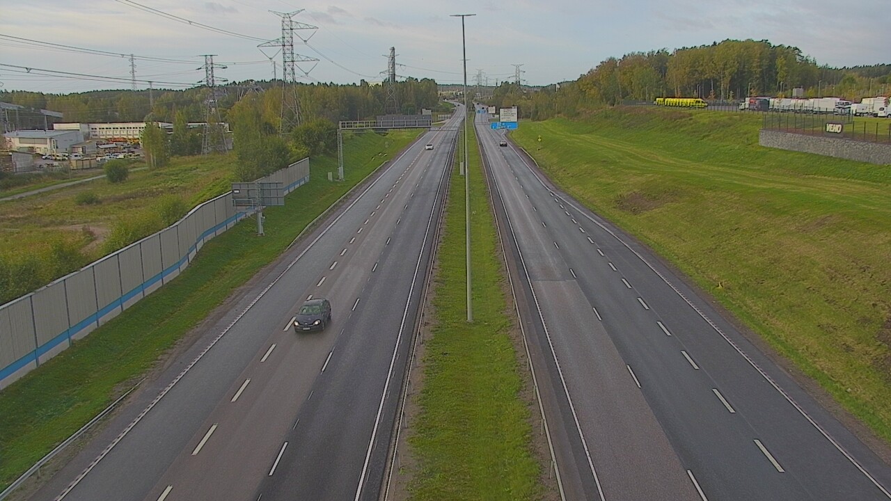 Weather Camera Image Road 50 Vantaa Martinlaakso, Vantaa, Uusimaa