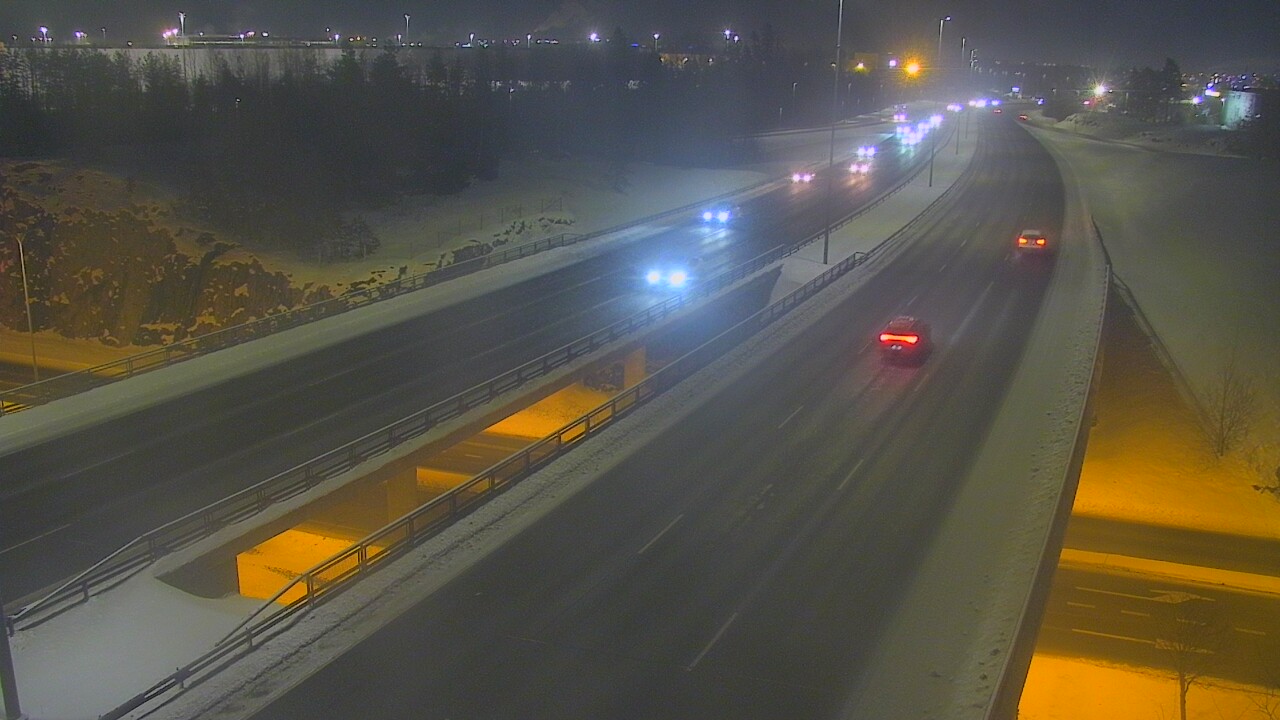 Weather Camera Image Väg 50 Vanda Kalliosola, Vantaa, Uusimaa