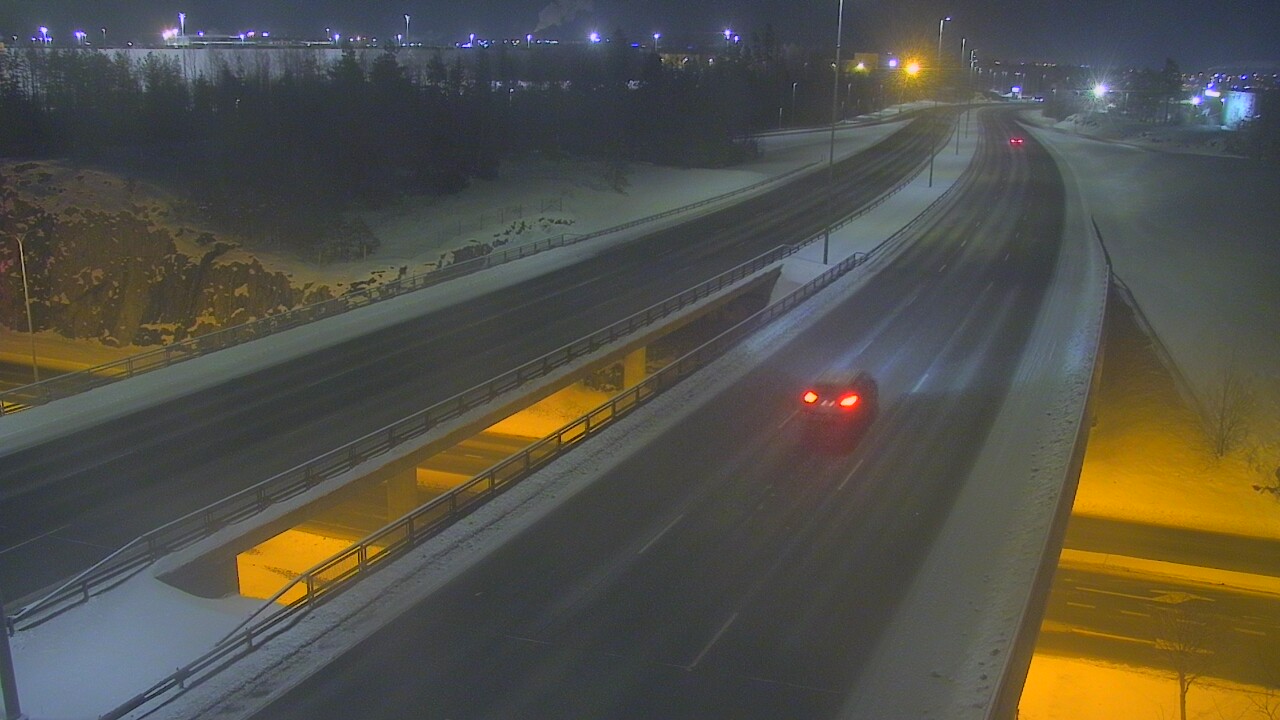 Weather Camera Image Väg 50 Vanda Kalliosola, Vantaa, Uusimaa