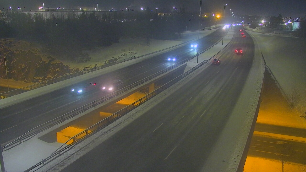 Weather Camera Image Väg 50 Vanda Kalliosola, Vantaa, Uusimaa