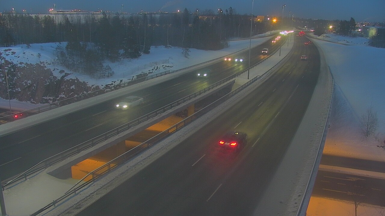 Weather Camera Image Väg 50 Vanda Kalliosola, Vantaa, Uusimaa