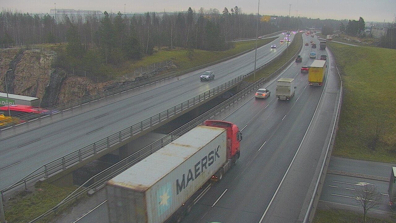 Weather Camera Image Väg 50 Vanda Kalliosola, Vantaa, Uusimaa