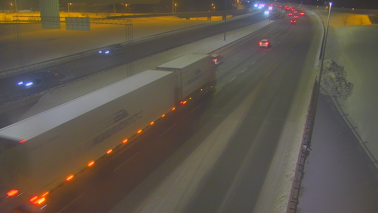 Weather Camera Image Väg 50 Vanda Tusbyleden, Vantaa, Uusimaa