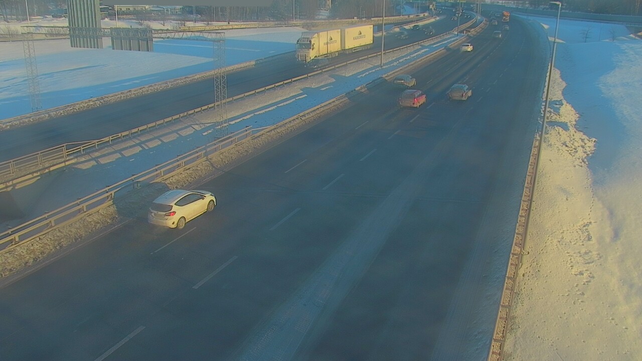 Weather Camera Image Väg 50 Vanda Tusbyleden, Vantaa, Uusimaa