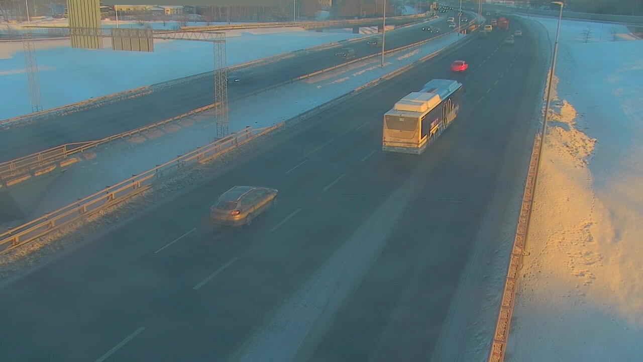 Weather Camera Image Väg 50 Vanda Tusbyleden, Vantaa, Uusimaa