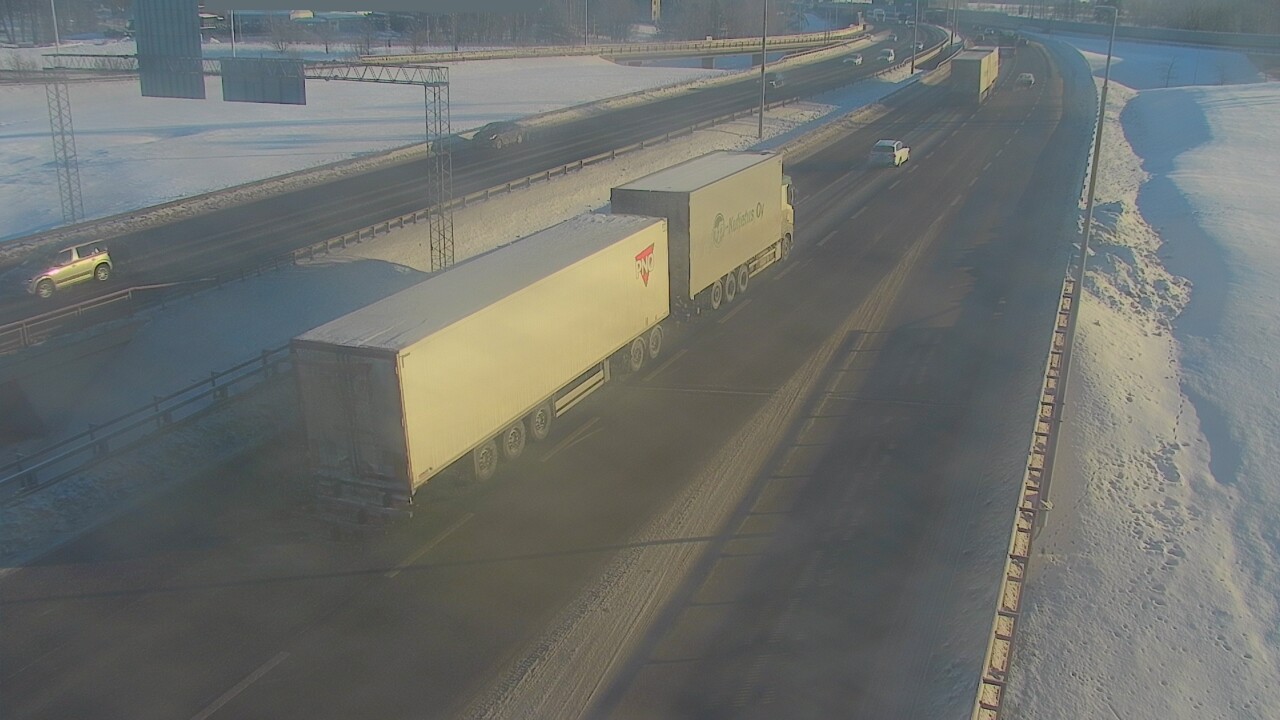 Weather Camera Image Väg 50 Vanda Tusbyleden, Vantaa, Uusimaa