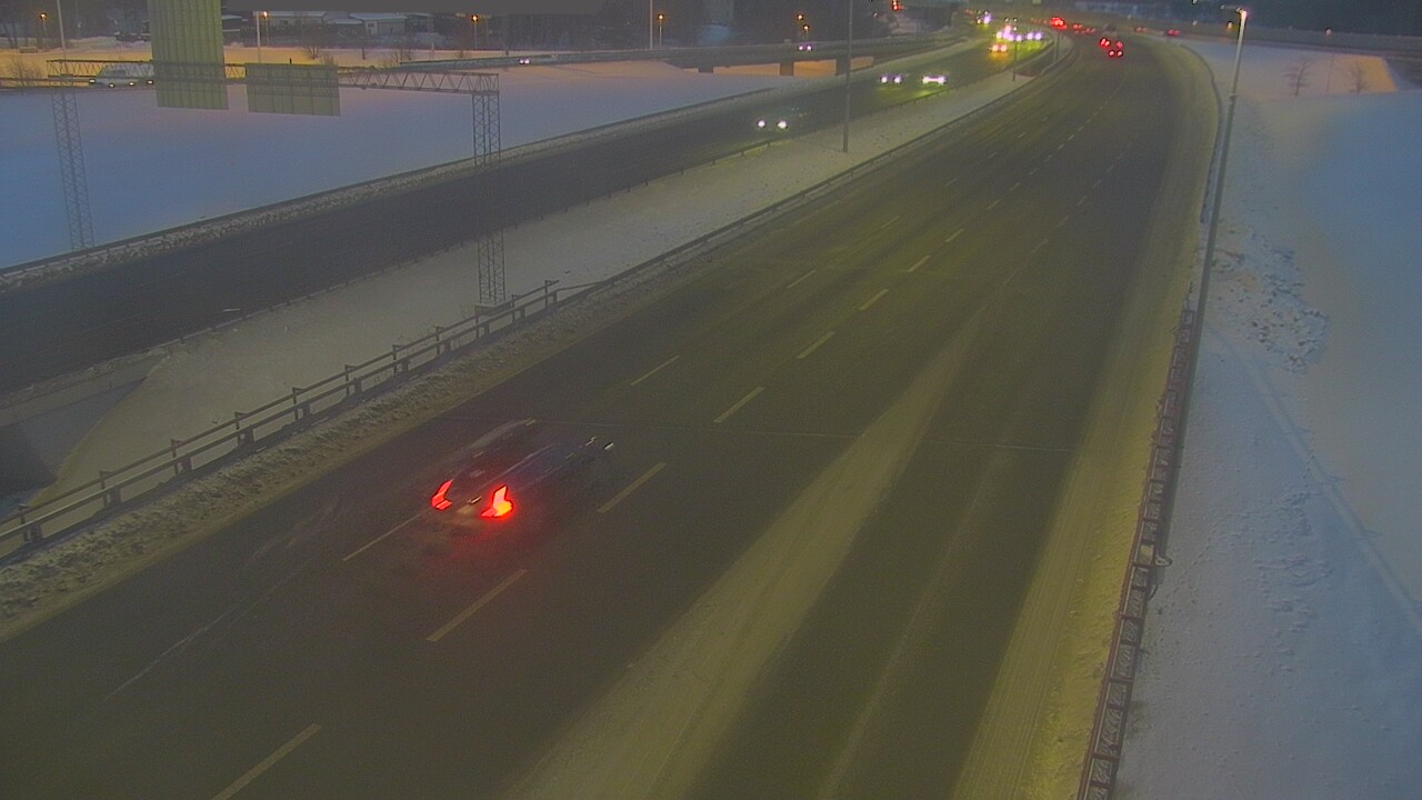 Weather Camera Image Väg 50 Vanda Tusbyleden, Vantaa, Uusimaa