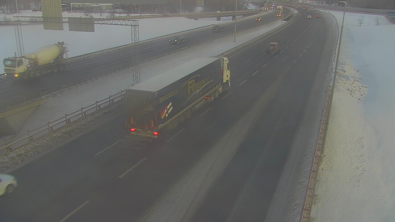 Weather Camera Image Väg 50 Vanda Tusbyleden, Vantaa, Uusimaa