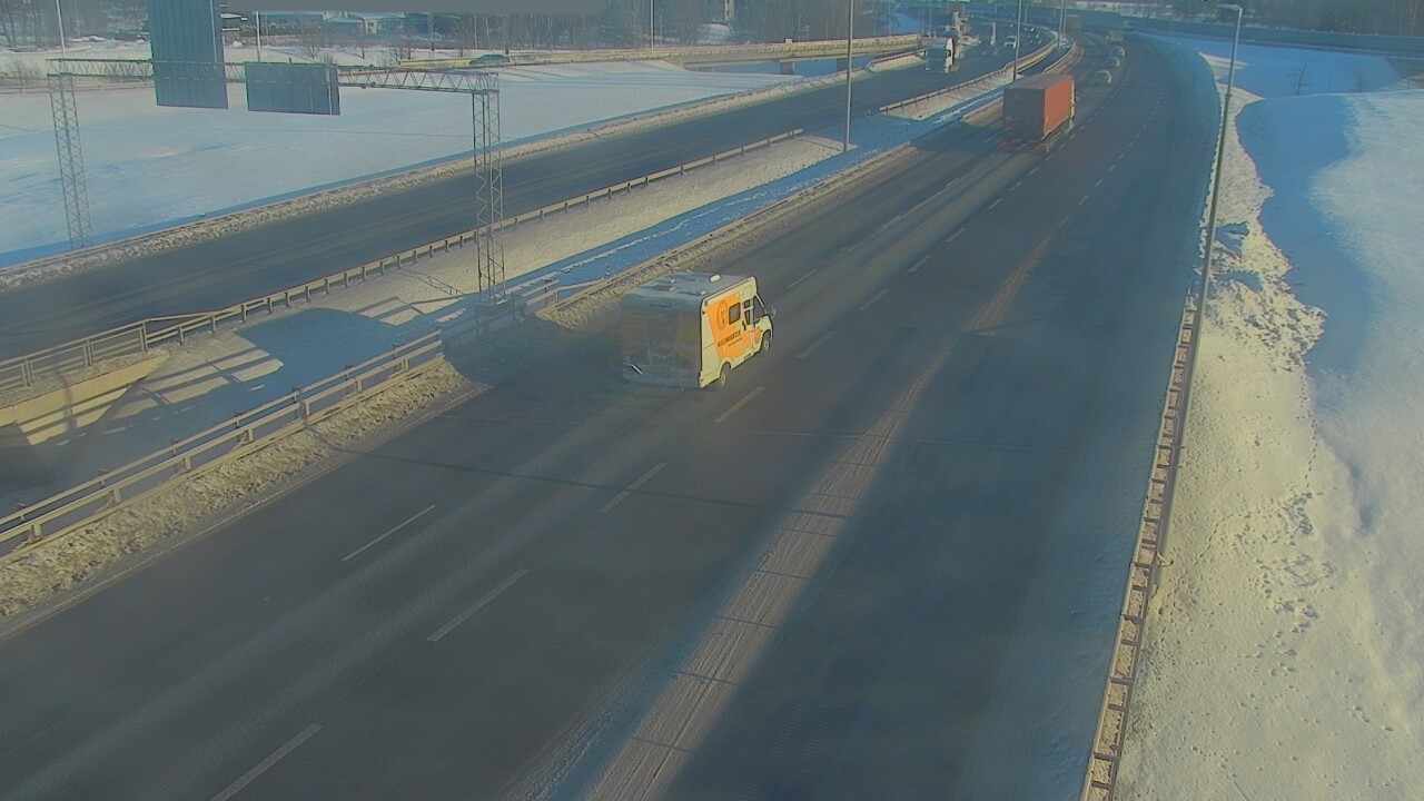 Weather Camera Image Väg 50 Vanda Tusbyleden, Vantaa, Uusimaa