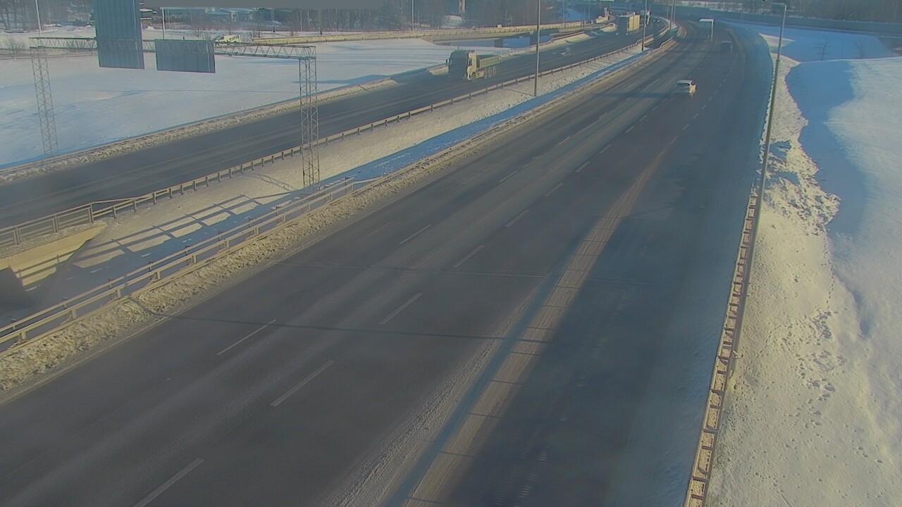 Weather Camera Image Väg 50 Vanda Tusbyleden, Vantaa, Uusimaa