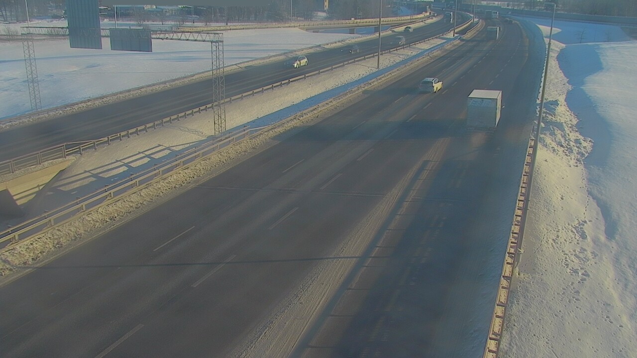 Weather Camera Image Väg 50 Vanda Tusbyleden, Vantaa, Uusimaa