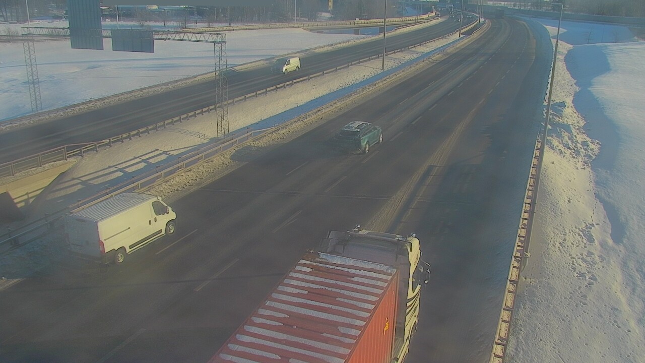 Weather Camera Image Väg 50 Vanda Tusbyleden, Vantaa, Uusimaa