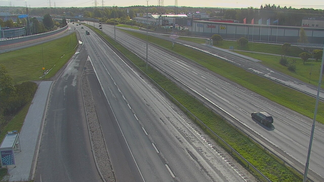 Weather Camera Image Road 50 Vantaa Suutarila, Vantaa, Uusimaa
