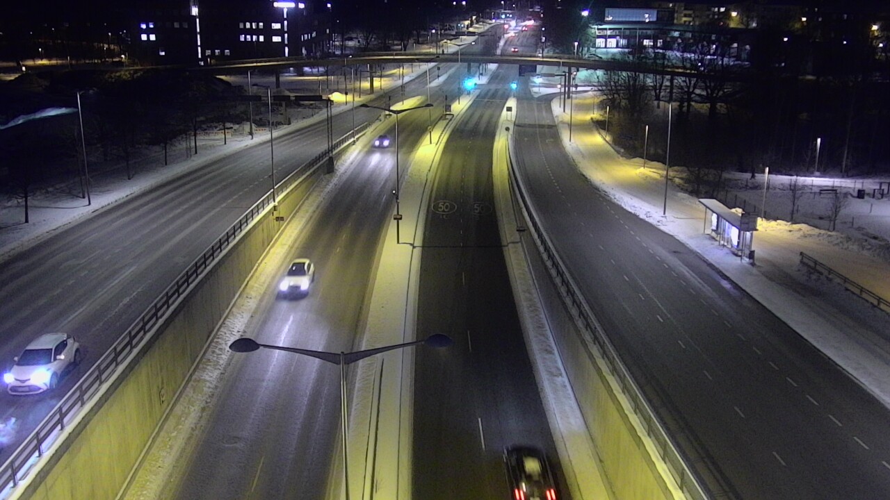 Weather Camera Image Väg 100 Helsingfors Skogsbackavägen, Stenhagen, Mast, Helsinki, Uusimaa