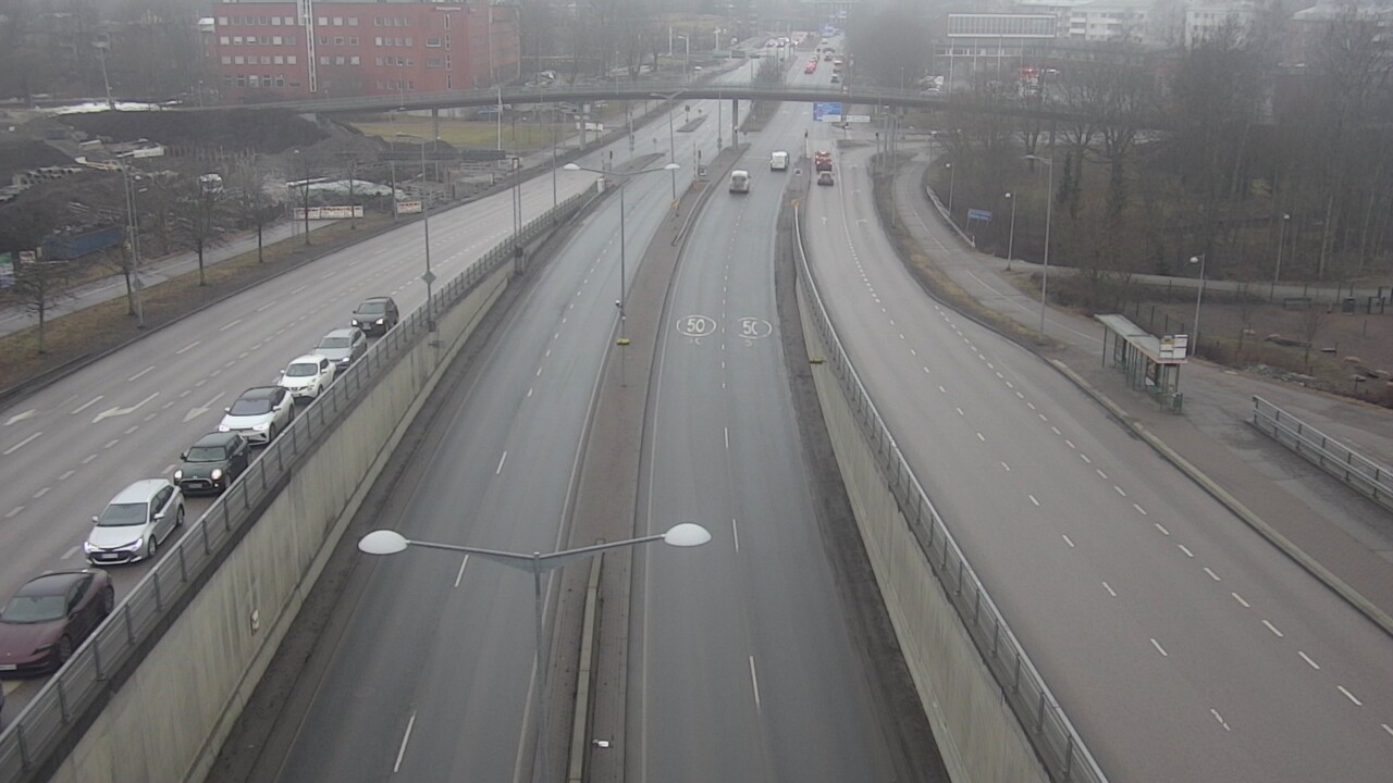 Weather Camera Image Road 100 Helsinki Hakamäentie, Kivihaka, Mast, Helsinki, Uusimaa