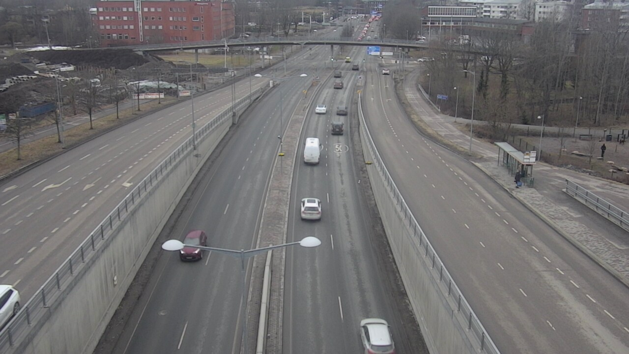 Weather Camera Image Road 100 Helsinki Hakamäentie, Kivihaka, Mast, Helsinki, Uusimaa
