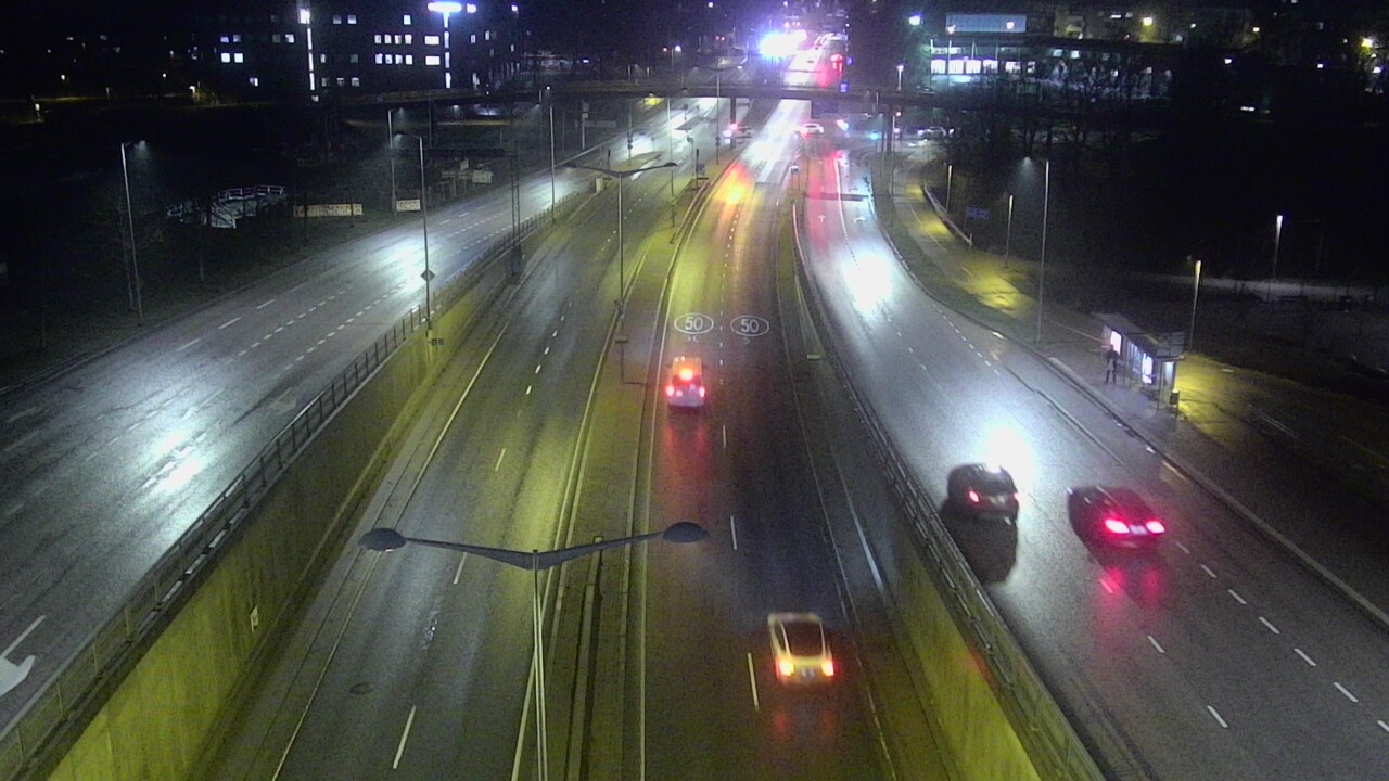 Weather Camera Image Väg 100 Helsingfors Skogsbackavägen, Stenhagen, Mast, Helsinki, Uusimaa