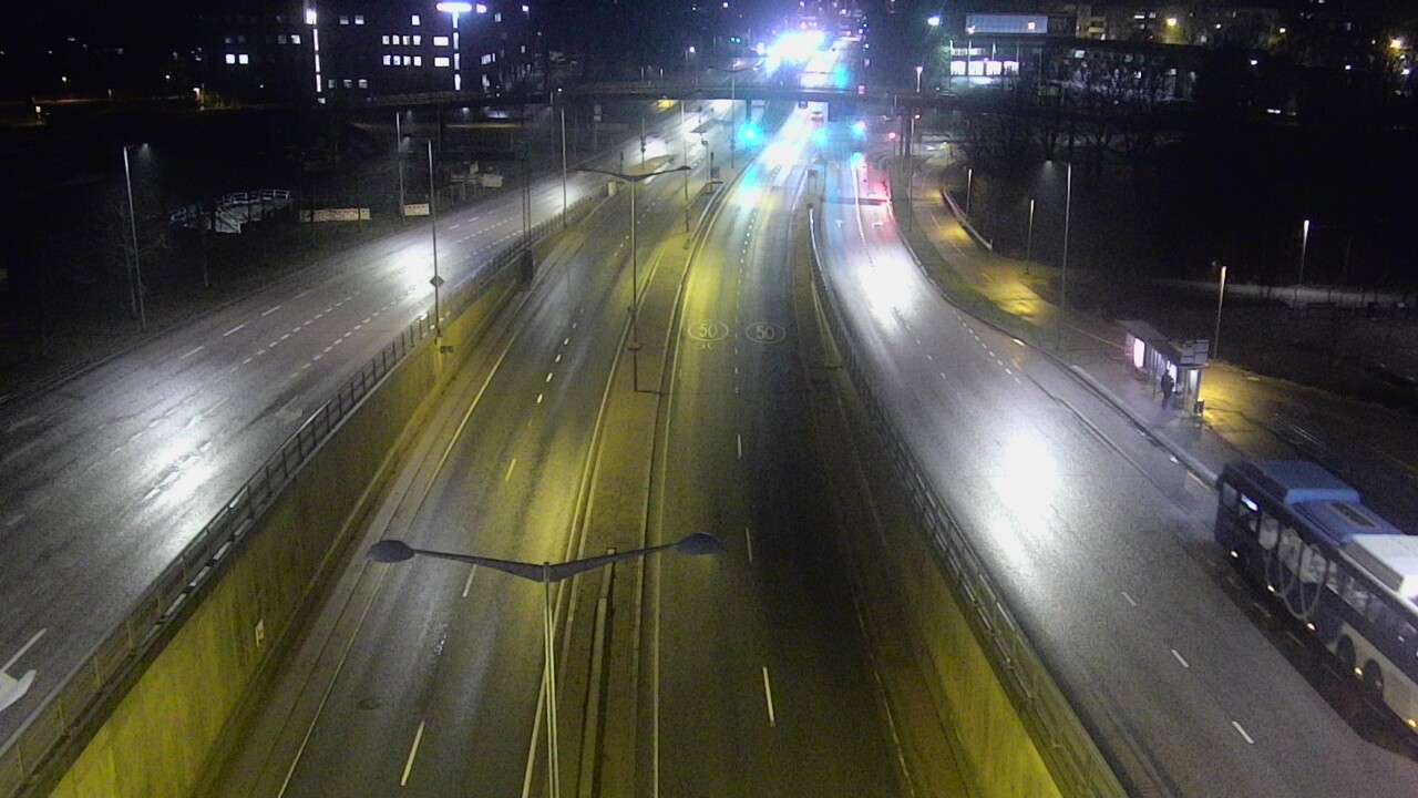 Weather Camera Image Väg 100 Helsingfors Skogsbackavägen, Stenhagen, Mast, Helsinki, Uusimaa