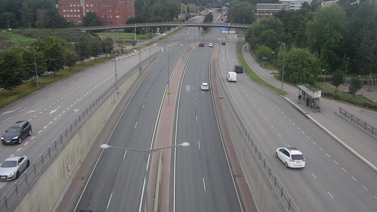 Weather Camera Image Road 100 Helsinki Hakamäentie, Kivihaka, Mast, Helsinki, Uusimaa