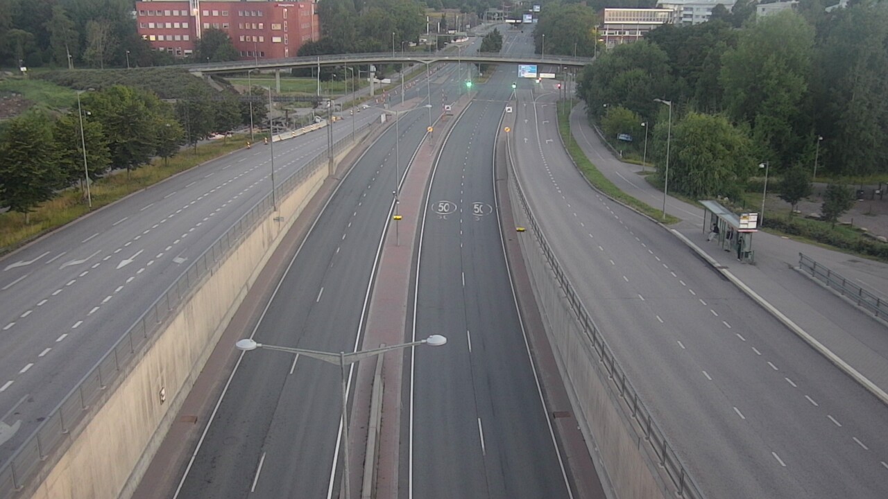 Weather Camera Image Road 100 Helsinki Hakamäentie, Kivihaka, Mast, Helsinki, Uusimaa
