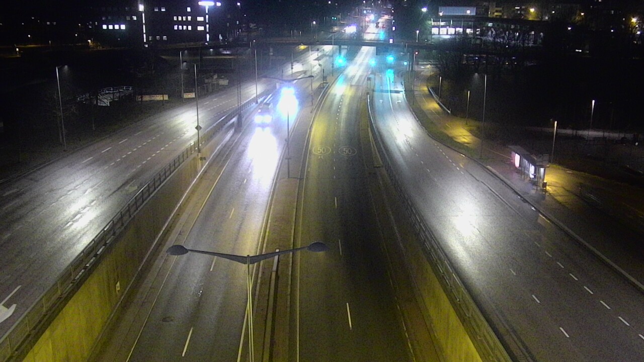 Weather Camera Image Väg 100 Helsingfors Skogsbackavägen, Stenhagen, Mast, Helsinki, Uusimaa