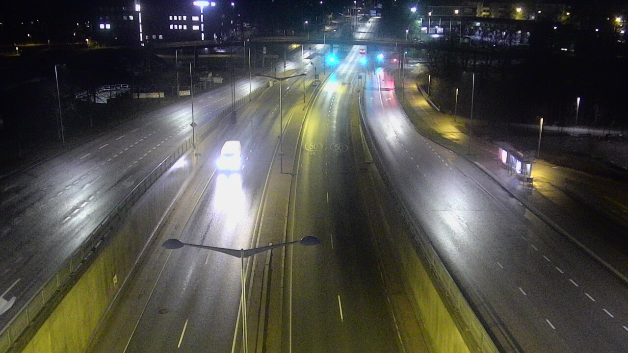 Weather Camera Image Väg 100 Helsingfors Skogsbackavägen, Stenhagen, Mast, Helsinki, Uusimaa