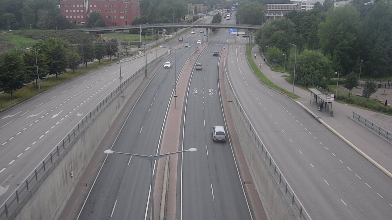 Weather Camera Image Road 100 Helsinki Hakamäentie, Kivihaka, Mast, Helsinki, Uusimaa