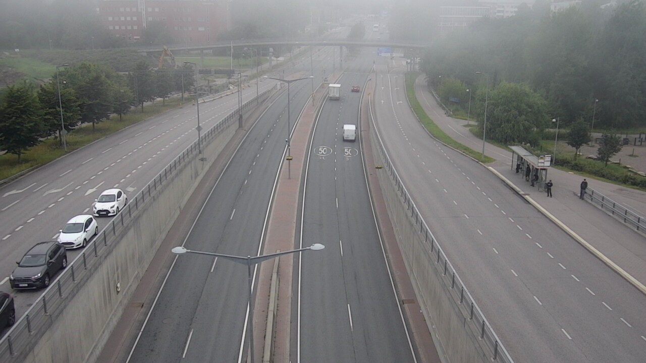 Weather Camera Image Road 100 Helsinki Hakamäentie, Kivihaka, Mast, Helsinki, Uusimaa