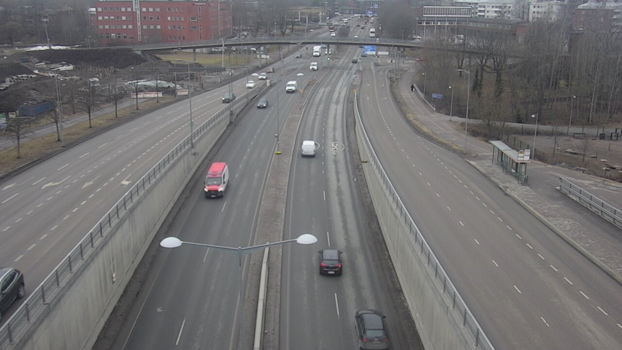 Weather Camera Image Road 100 Helsinki Hakamäentie, Kivihaka, Mast, Helsinki, Uusimaa