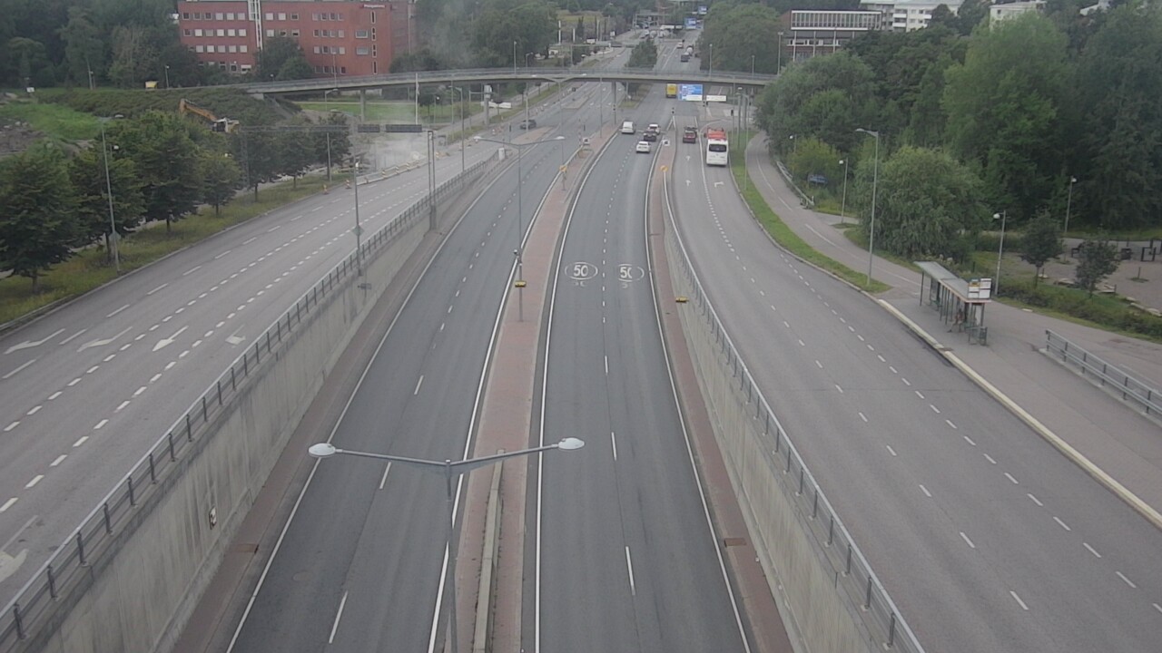 Weather Camera Image Road 100 Helsinki Hakamäentie, Kivihaka, Mast, Helsinki, Uusimaa