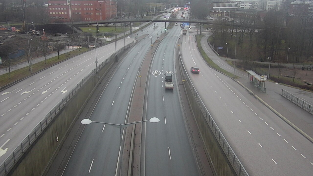 Weather Camera Image Väg 100 Helsingfors Skogsbackavägen, Stenhagen, Mast, Helsinki, Uusimaa