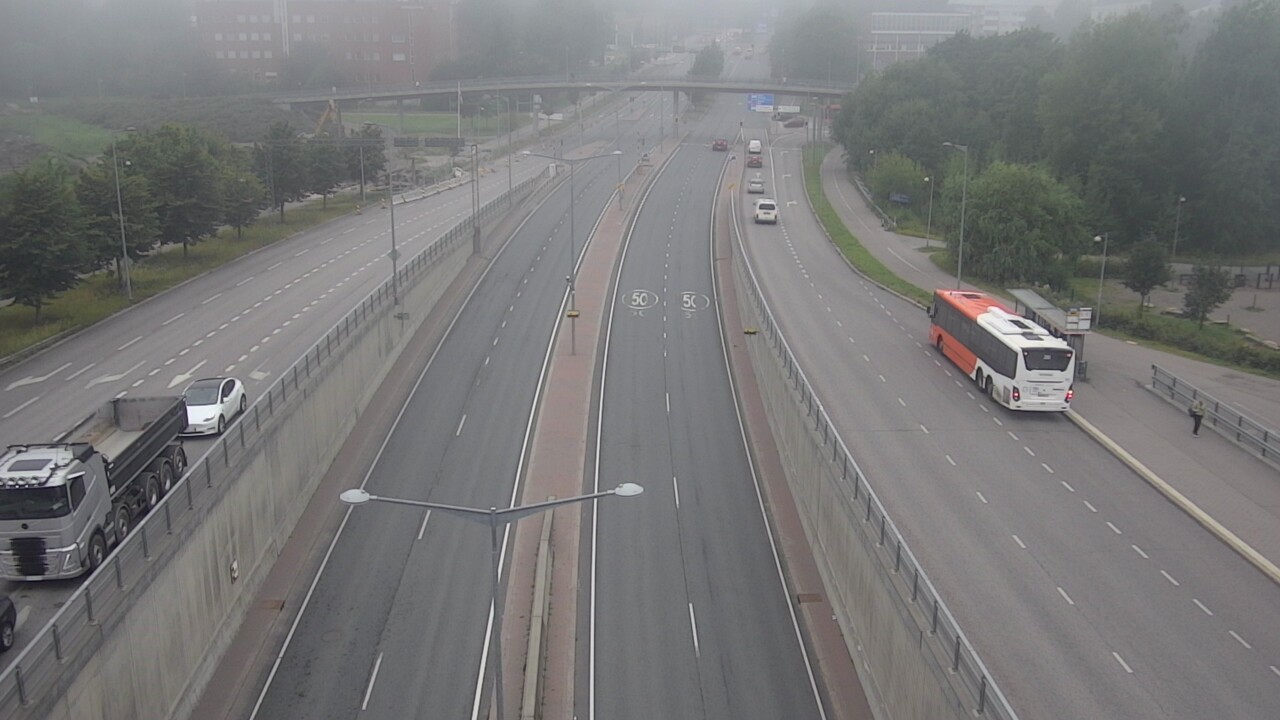 Weather Camera Image Road 100 Helsinki Hakamäentie, Kivihaka, Mast, Helsinki, Uusimaa