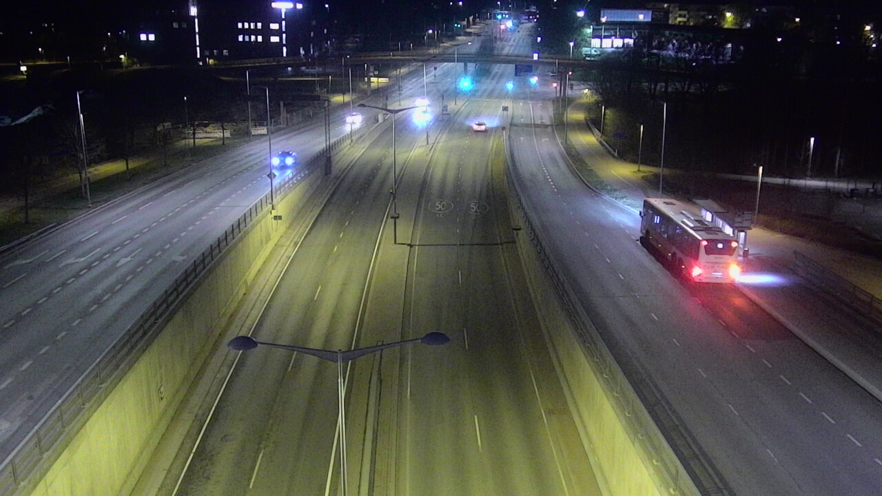 Weather Camera Image Road 100 Helsinki Hakamäentie, Kivihaka, Mast, Helsinki, Uusimaa