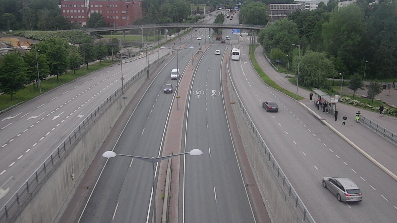 Weather Camera Image Road 100 Helsinki Hakamäentie, Kivihaka, Mast, Helsinki, Uusimaa
