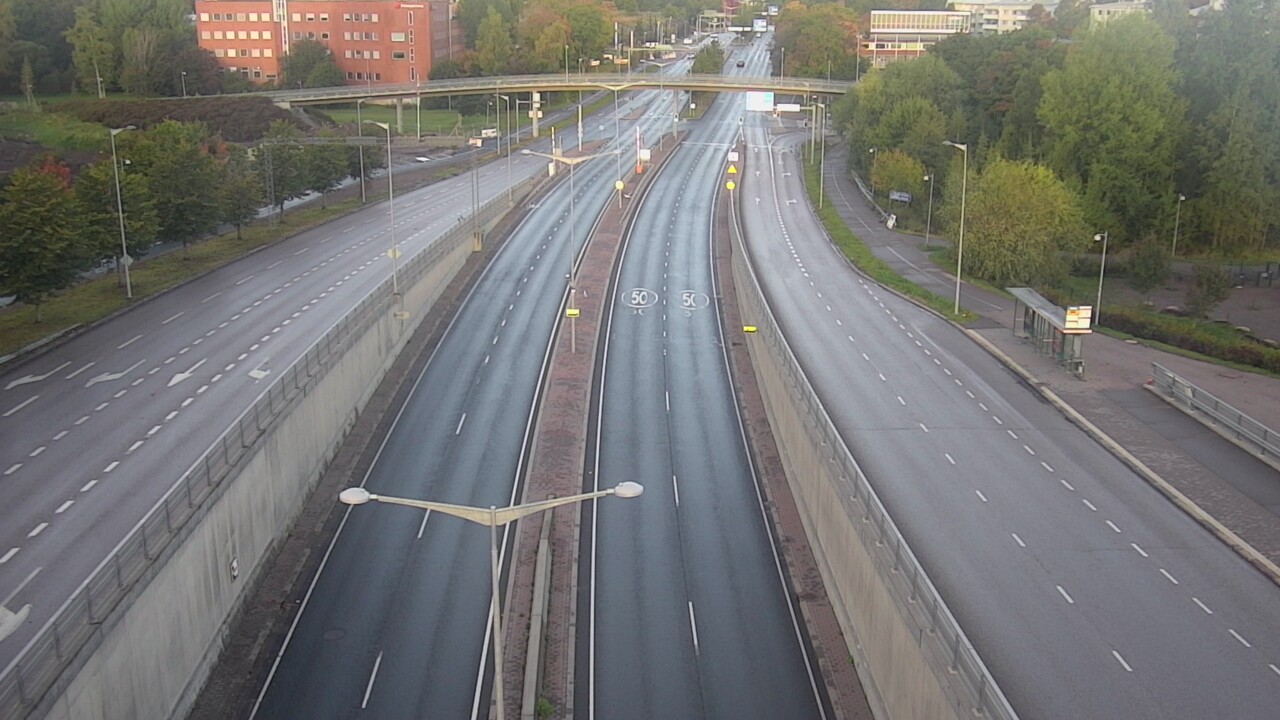 Weather Camera Image Road 100 Helsinki Hakamäentie, Kivihaka, Mast, Helsinki, Uusimaa