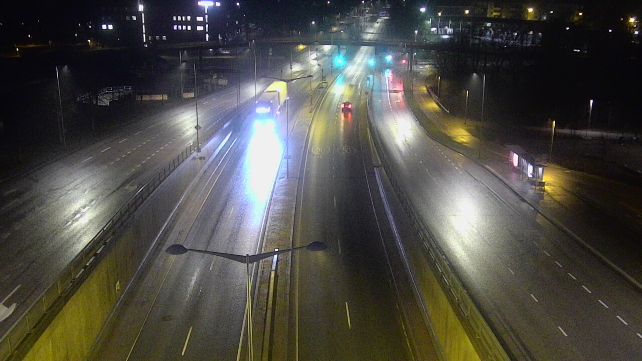 Weather Camera Image Väg 100 Helsingfors Skogsbackavägen, Stenhagen, Mast, Helsinki, Uusimaa