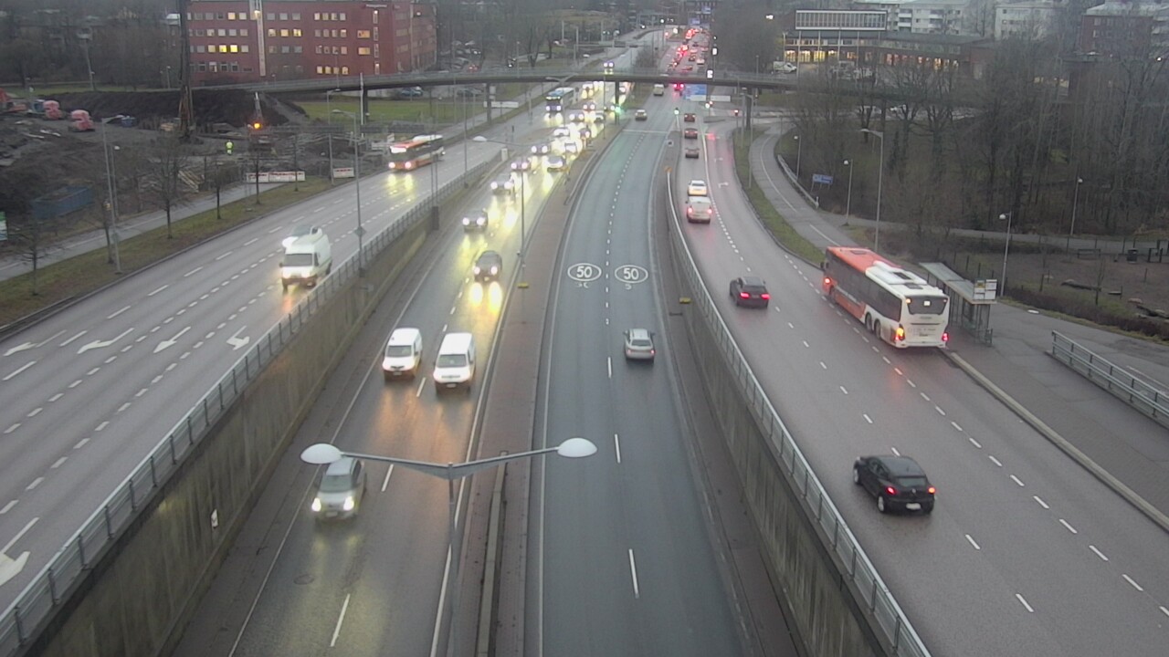 Weather Camera Image Väg 100 Helsingfors Skogsbackavägen, Stenhagen, Mast, Helsinki, Uusimaa