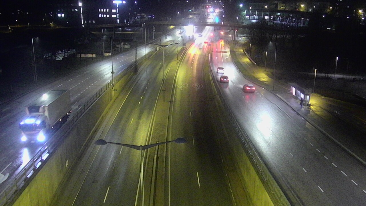 Weather Camera Image Väg 100 Helsingfors Skogsbackavägen, Stenhagen, Mast, Helsinki, Uusimaa