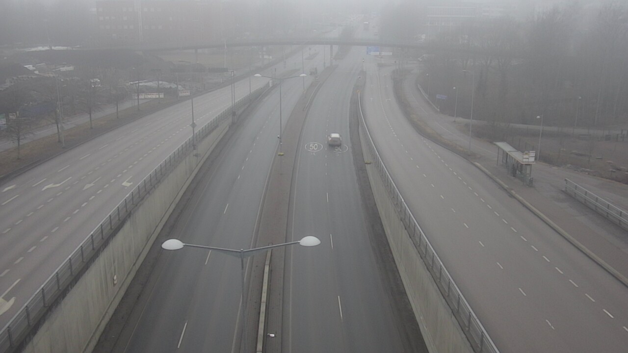 Weather Camera Image Road 100 Helsinki Hakamäentie, Kivihaka, Mast, Helsinki, Uusimaa